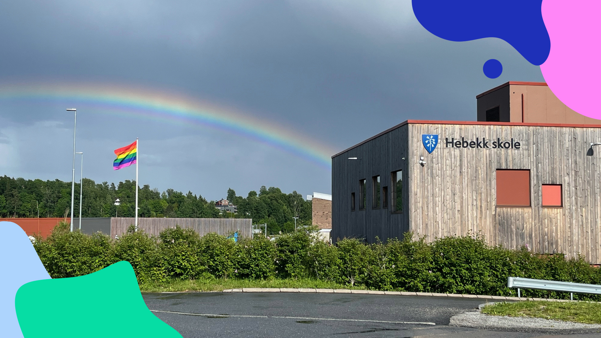 Hebekk skole med Prideflagg